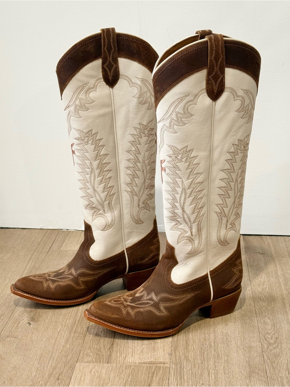 Frye Sacha Feather Western Boots Anthropologie